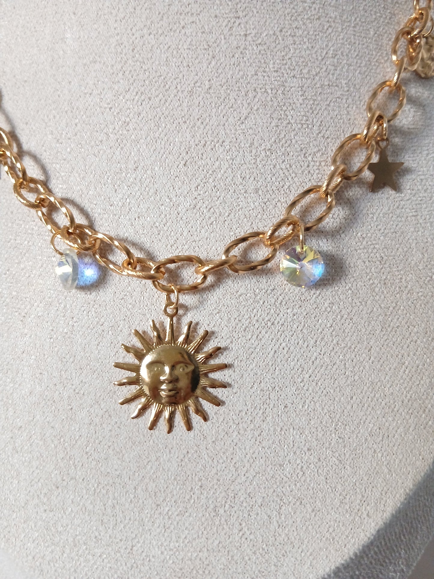 Collier SUN
